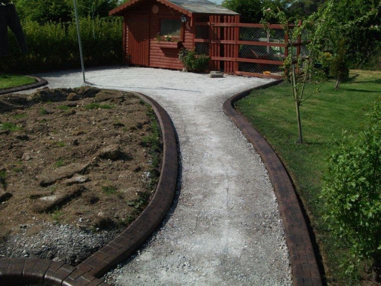 Examples of our previous Lawn Edging, Driveway Edging and Commercial